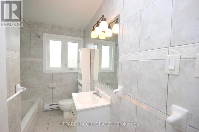 Building Photo - 376 Tremblay Rd