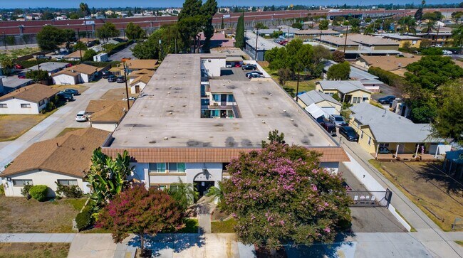 Foto del edificio - 12705 Kalnor Ave