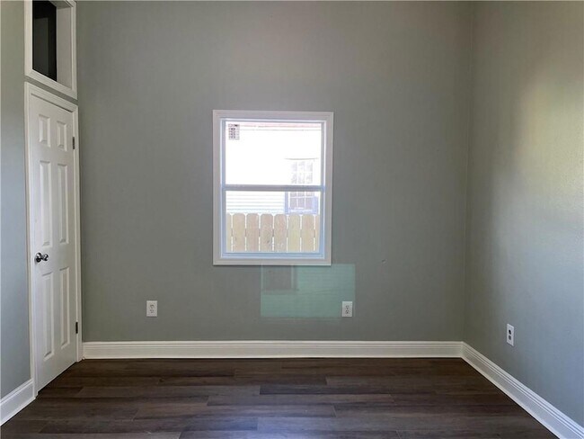 Foto del edificio - 2317 N Claiborne Ave