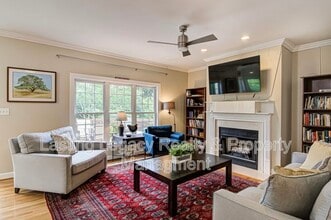 Building Photo - 475 Ashbry Run Dr