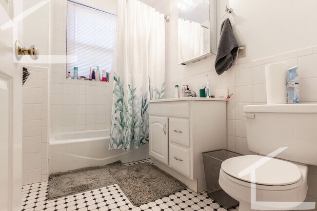 Building Photo - 76 Quint Ave