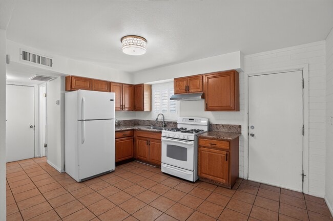 Building Photo - 4214 N 17th St