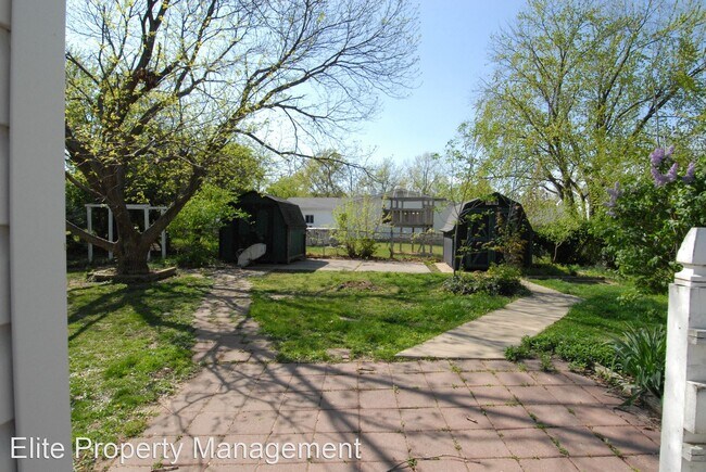 Building Photo - 3 br, 2.5 bath House - 10 Jenny Lind Drive