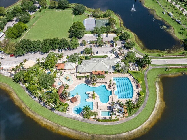 Foto del edificio - 930  Lavender Cir  0 Weston Fl 33327