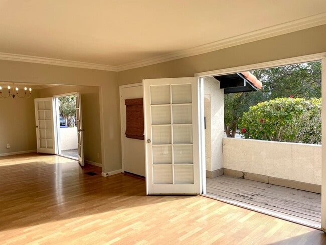 Building Photo - Beautiful 3B/2BA House w/ Garage & W/D in ...