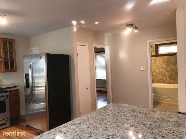Foto del edificio - 2 br, 1 bath  - 120 Capen St