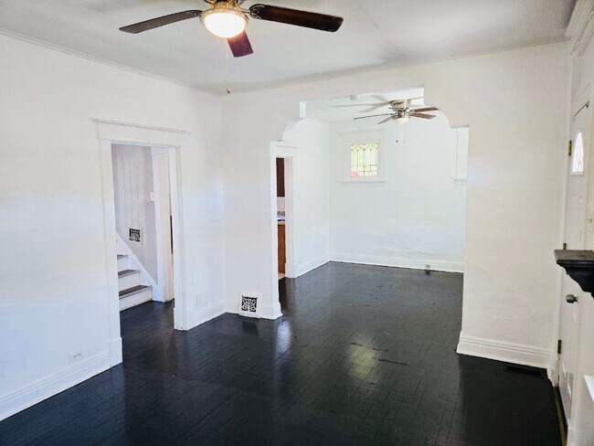 Foto del edificio - 8509 Octavia Ave