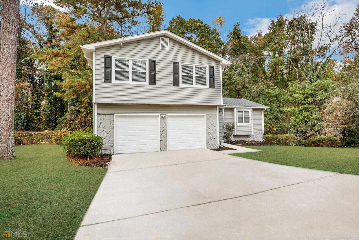 475 Chartley Trail, Stone Mountain, GA 30083 House Rental in Stone