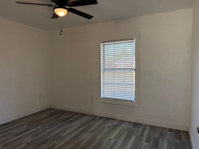 Building Photo - 4345 Cunningham Dr