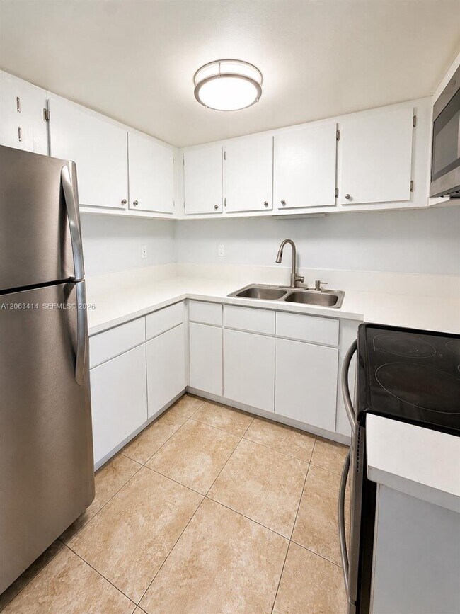 Foto del edificio - 5780 SW 61st St