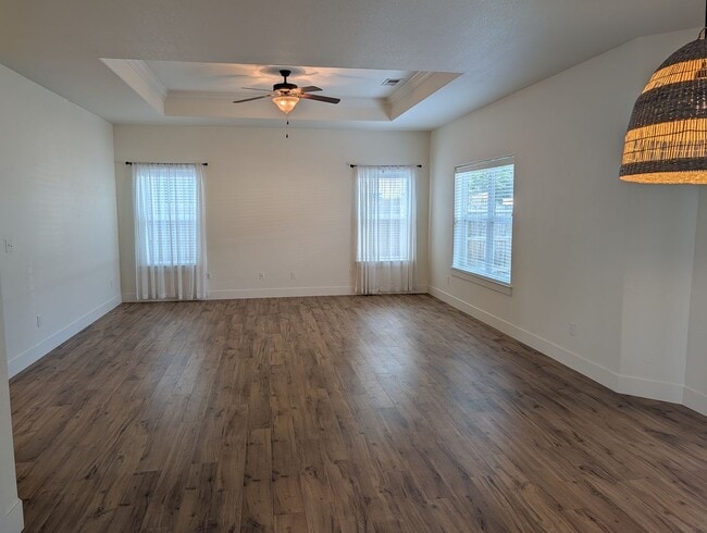 Building Photo - 1500 Darlene Dr