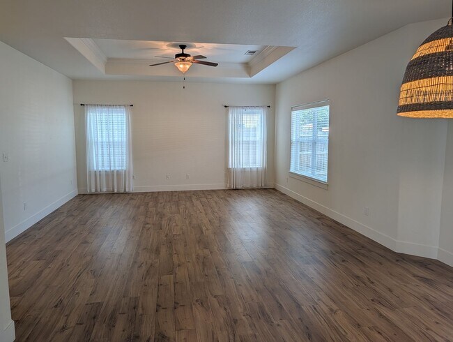 Foto del edificio - Newer 3 Bedroom 2 Bathroom Home in a Nice Neighborhood