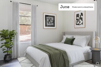 Building Photo - Private bedroom in 4 bed/1 bath Home