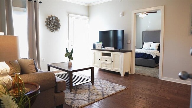 Building Photo - Highland Park Apartments