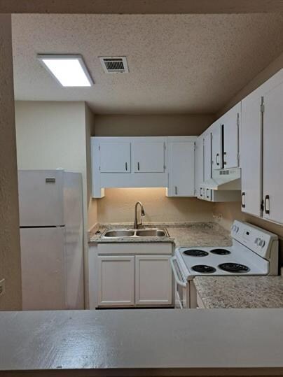 Foto del edificio - 872 Deerwood Ln