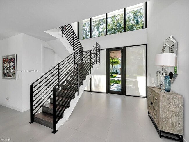 Building Photo - 5 br, 5.5 bath House - 5921 SW 87th St