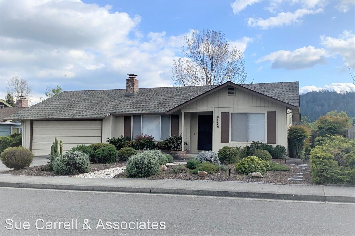 Primary Photo - 2 br, 2 bath House - 8905 Oak Trail Dr.