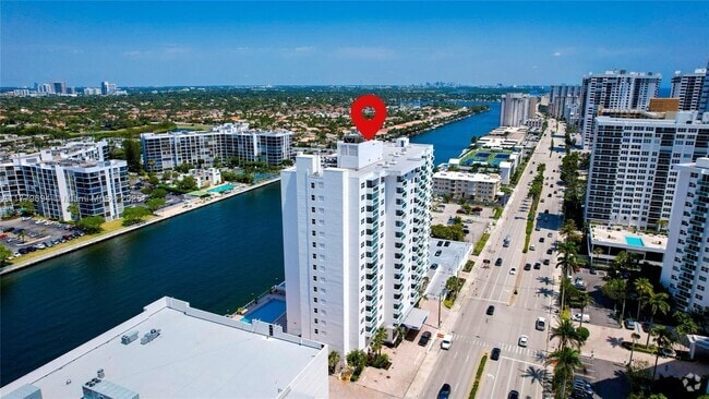 Building Photo - 3000 S Ocean Dr