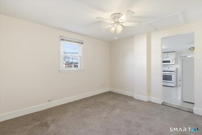 Building Photo - 194 Cherry St