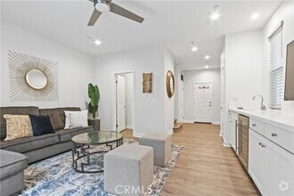 Building Photo - 660 Daniel Freeman Cir
