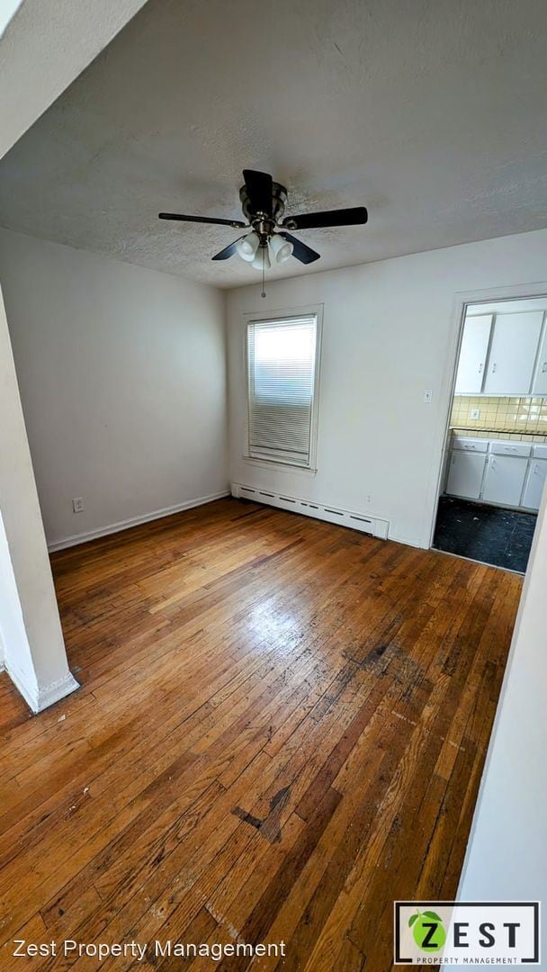 Building Photo - 1 br, 1 bath Apartment - 13600 La Salle Bl...