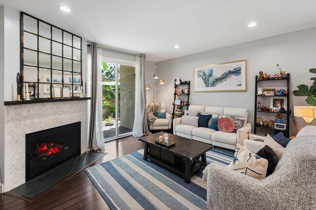 Foto del edificio - 2115 Farrell Ave