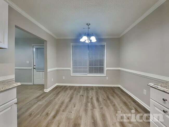 Foto del edificio - 10980 Thrasher Rd