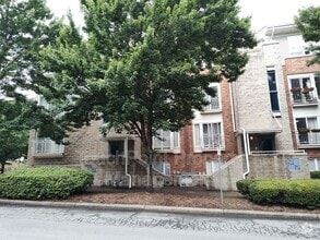 Building Photo - 552 Donatello Avenue