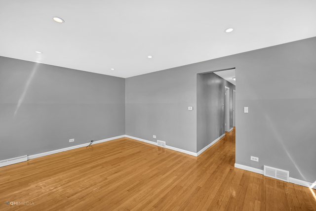 Building Photo - 5906 W Gunnison St