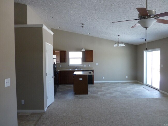 Building Photo - 3162 Fleming Dr