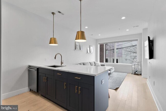 Foto del edificio - 664 Glick Ct NW
