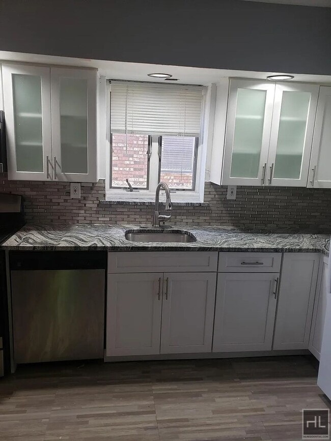 Building Photo - LITTLEFIELD AVENUE