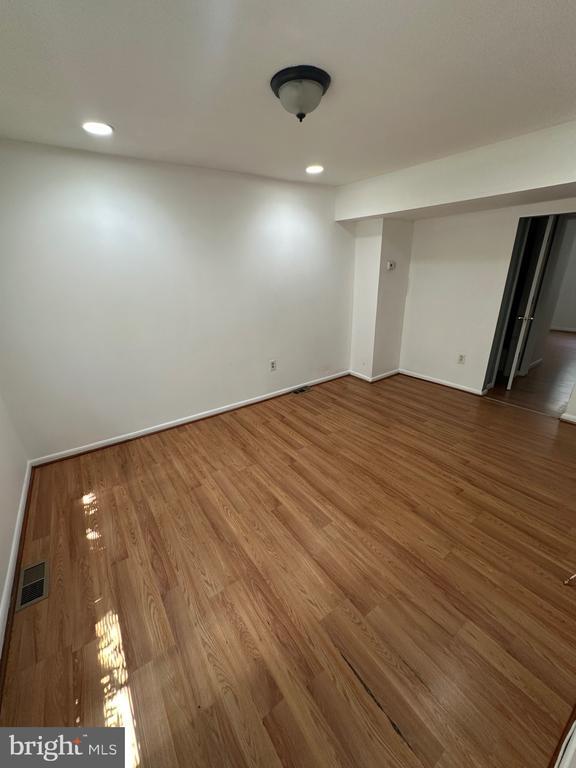 Foto del edificio - 920 Stoll St
