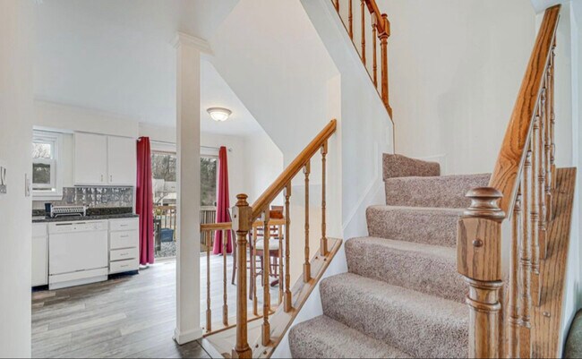 Building Photo - 15304 Gunsmith Terrace