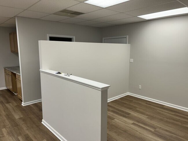 Foto del edificio - 3696 Waterlick Rd