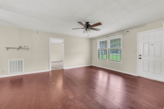Building Photo - 2157 Watertown Pl