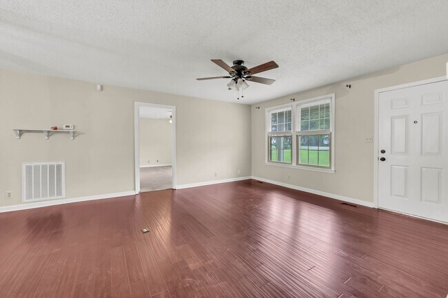 Foto del edificio - 2157 Watertown Pl