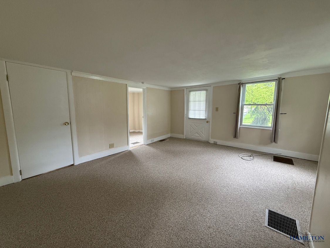 Primary Photo - 13 Wylie St