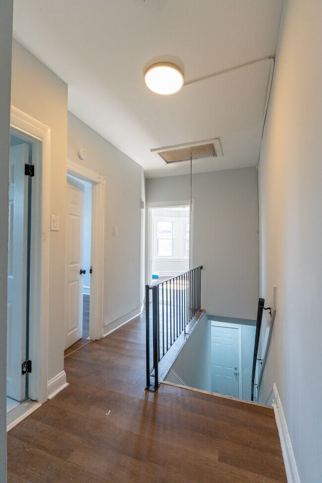 Building Photo - Lovely 2 bedroom