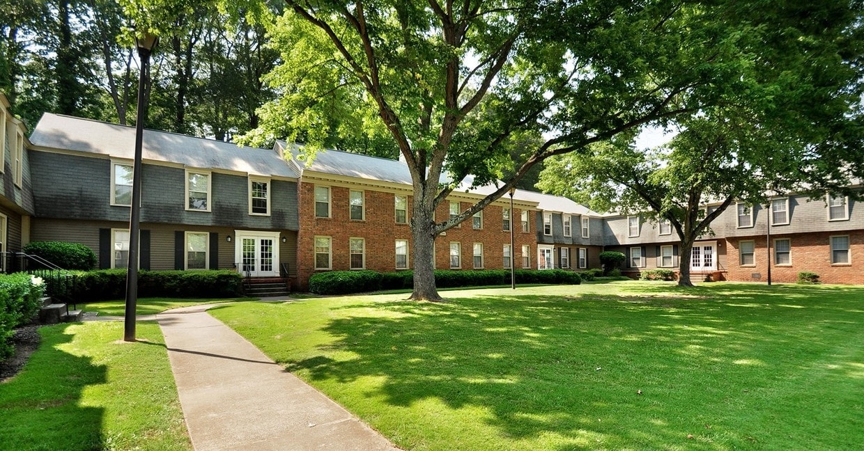 Building Photo - Red Deer Aapartments