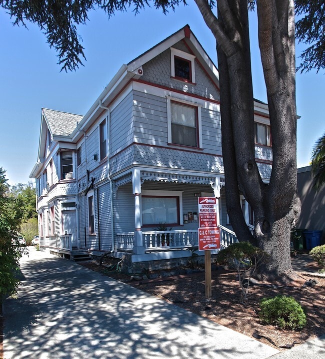 Building Photo - 1029 4th St