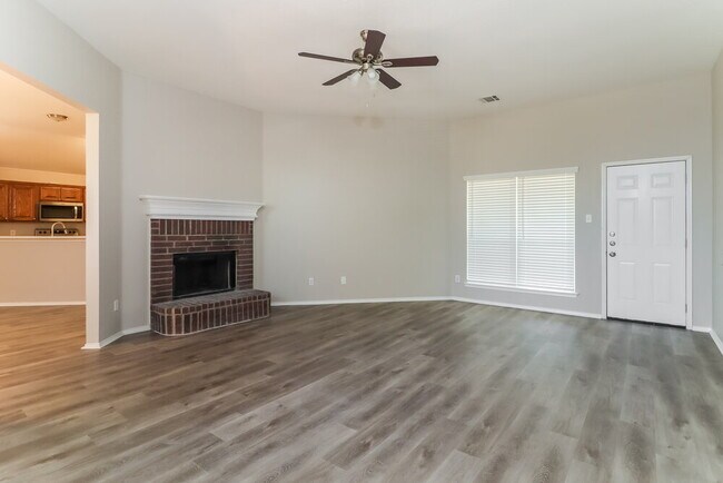 Building Photo - 1206 Beacon Hill Dr