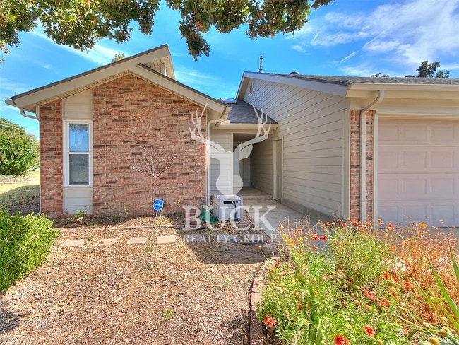 Photo - 1630 Kavel Dr Townhome