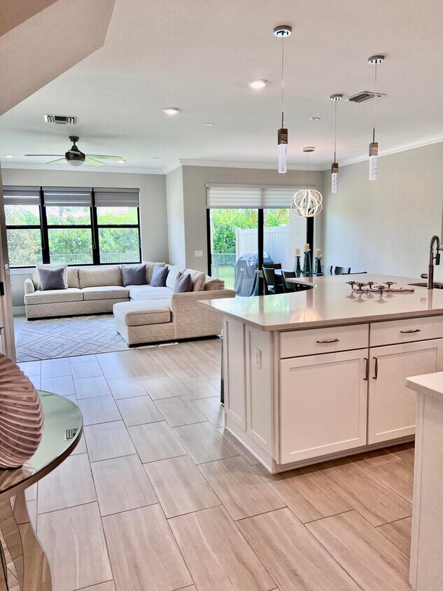 Foto principal - 8181 Cadre Noir Rd