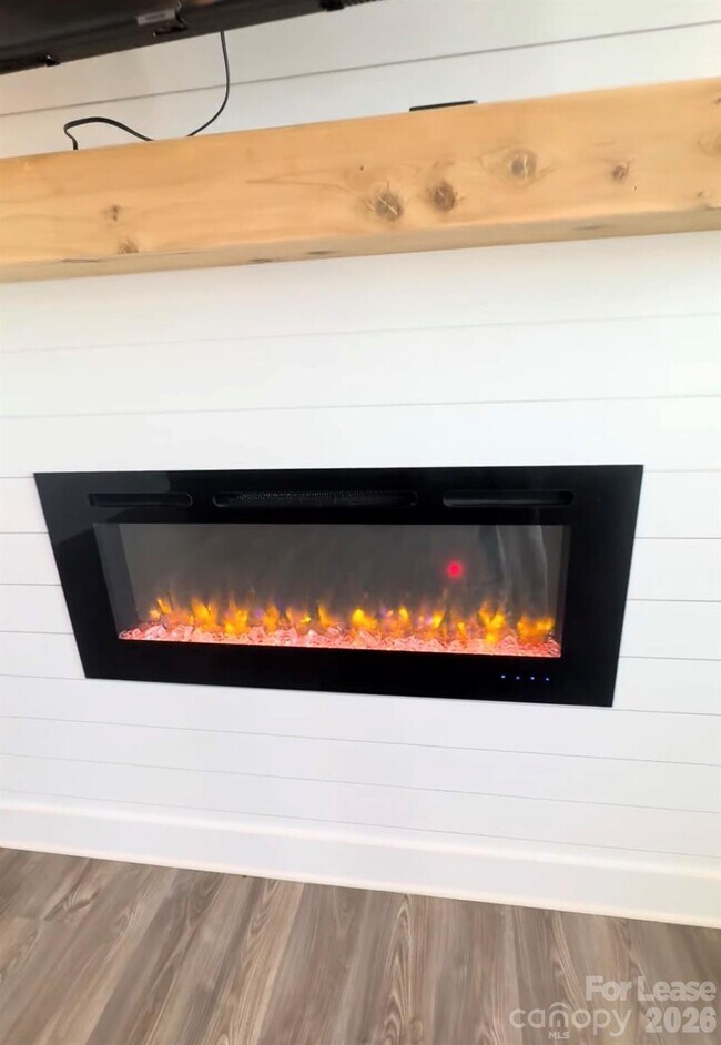 Foto del edificio - 2011 Weddington Pointe Dr