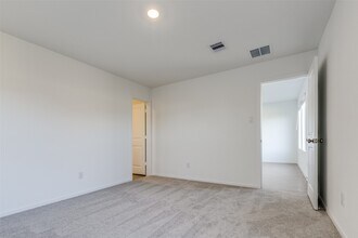 Building Photo - 1528 Crowson Rdg