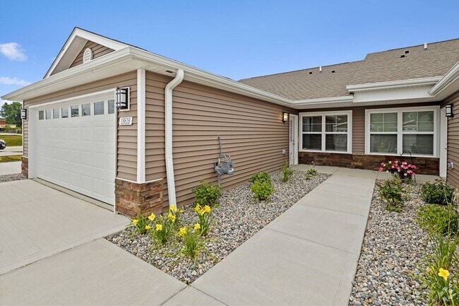 Building Photo - Redwood Batavia Township