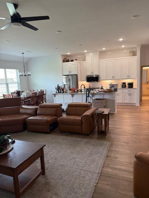 Foto del edificio - 5790 Lavender Ave