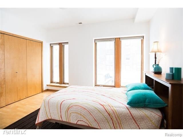 Building Photo - 2 br, 2 bath  - 434 W Alexandrine St Apt 111