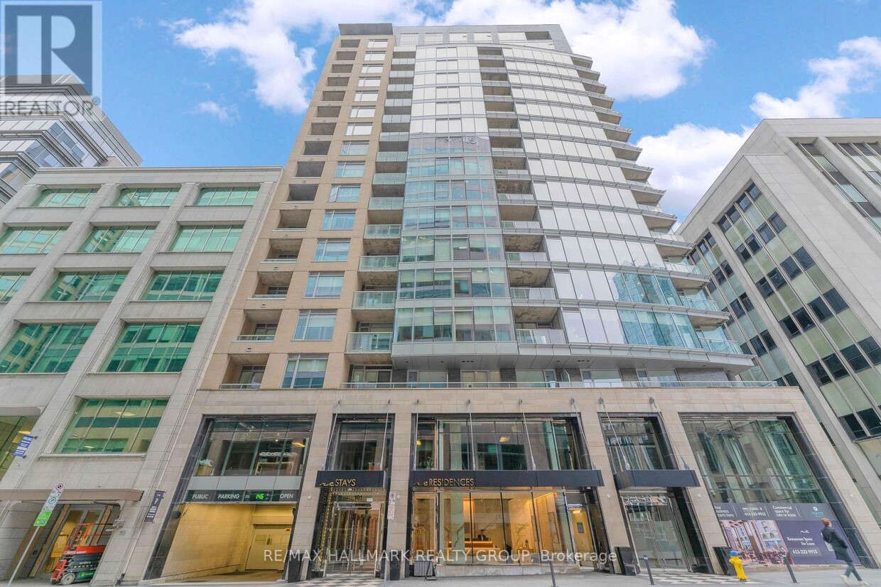 Primary Photo - 101-1101 Queen St